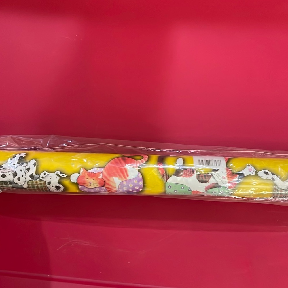 NEW Sally Foster Snoozin' Cats and Dogs Wrapping Paper 2006128‎ Yellow New